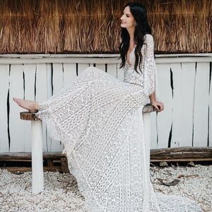 Romantic Bohemian Willowby Waters Adelaide Gown ❤️